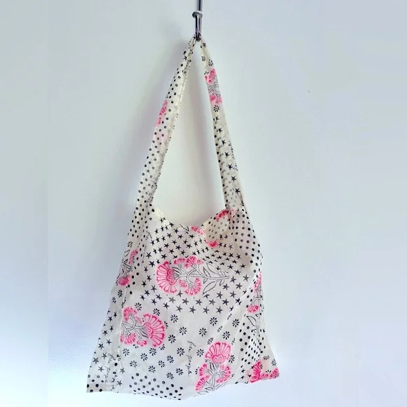 Free People Cream Black Pink Beach Tote Hobo Bag - Picture 4 of 10